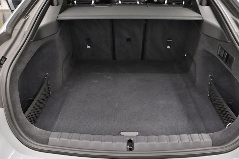 Vehicle image BMW i4