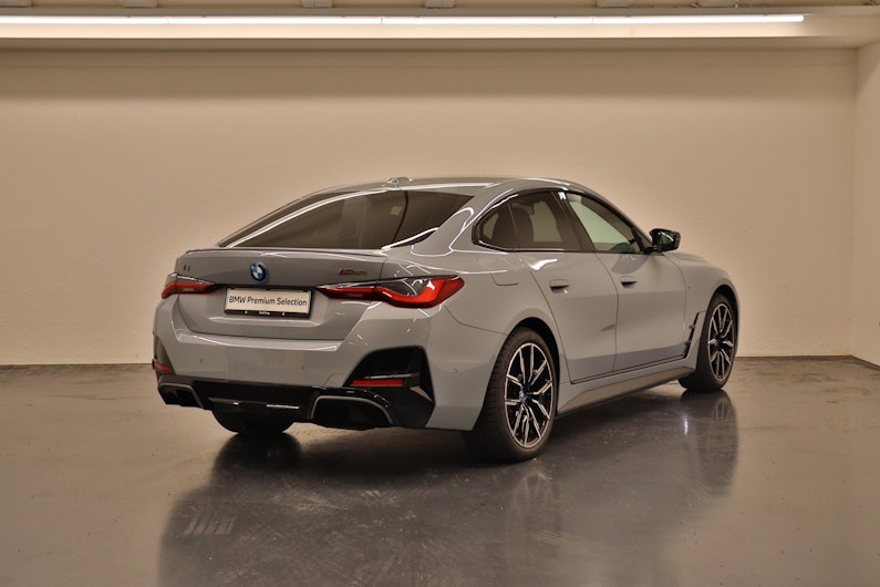 Vehicle image BMW i4