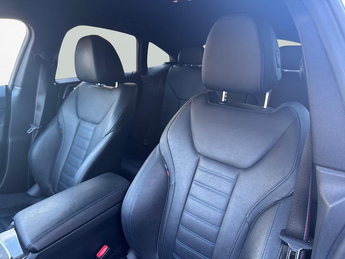 Vehicle image BMW i4