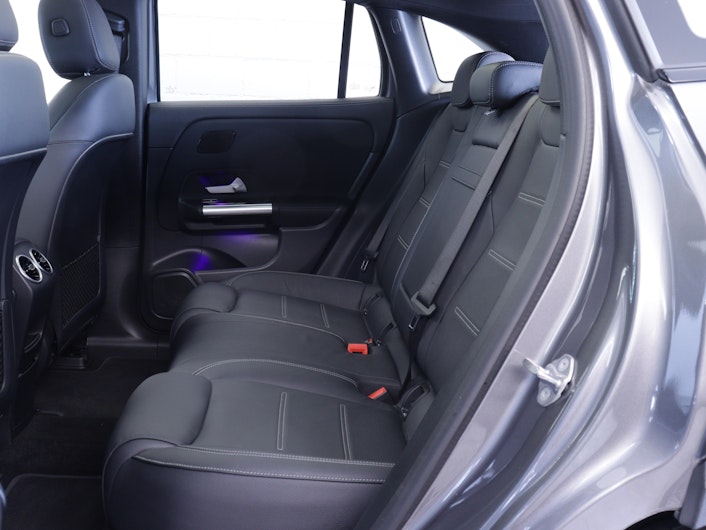 Vehicle image MERCEDES-BENZ EQA 350