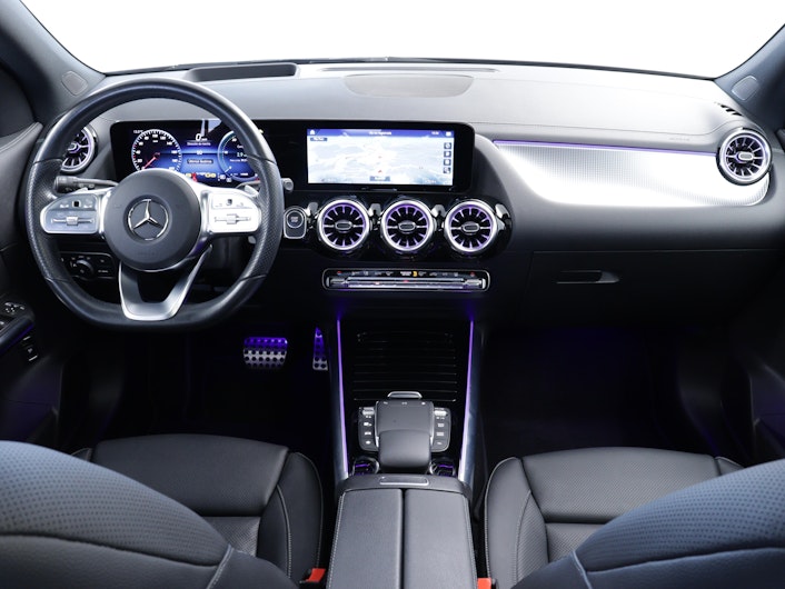 Vehicle image MERCEDES-BENZ EQA 350