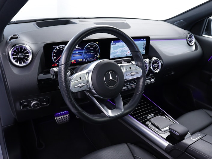 Vehicle image MERCEDES-BENZ EQA 350