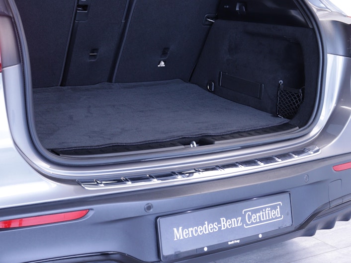 Vehicle image MERCEDES-BENZ EQA 350