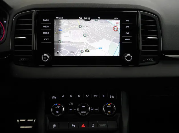 SKODA Karoq 2.0 TSI SportLine DSG 4x4