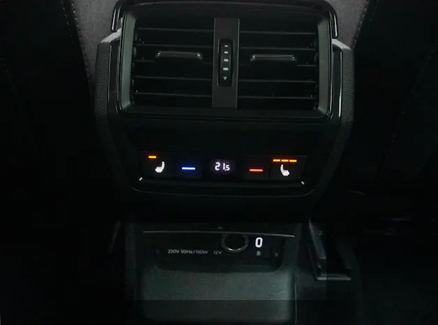 SKODA Karoq 2.0 TSI SportLine DSG 4x4