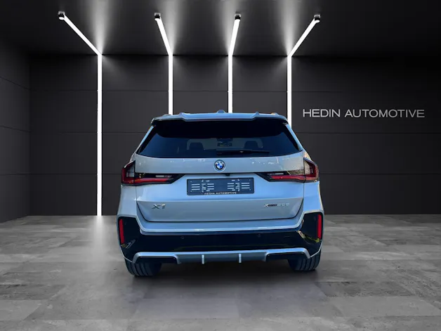 BMW X1 30e xDrive paddles