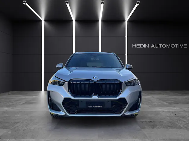 BMW X1 30e xDrive paddles