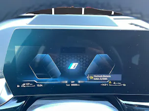 BMW X1 30e xDrive paddles
