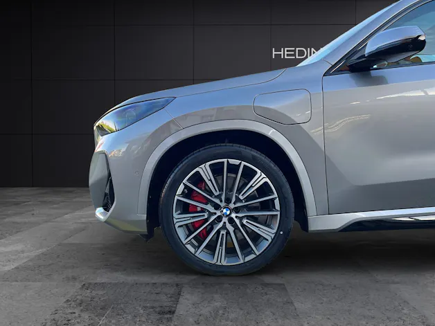 BMW X1 30e xDrive paddles