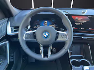 BMW X1 30e xDrive paddles