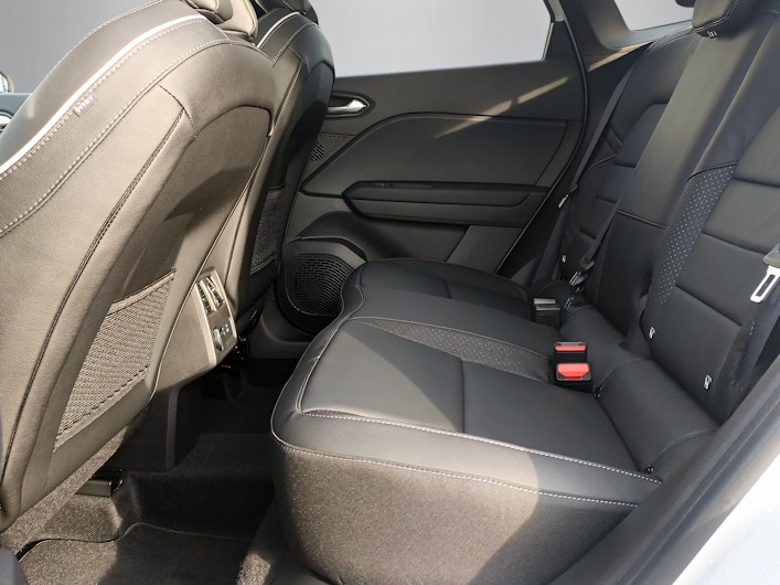 Vehicle image MITSUBISHI GRANDIS