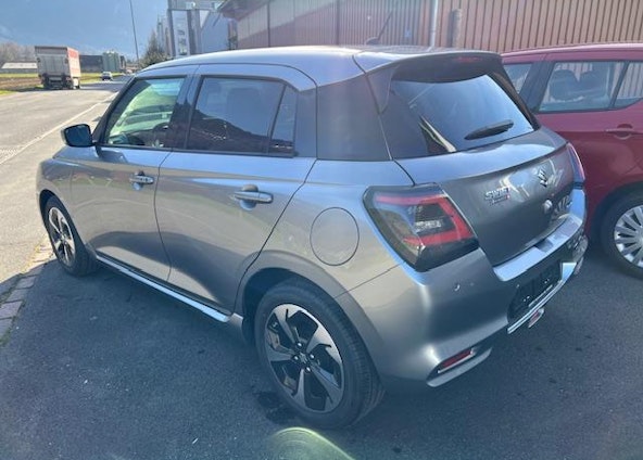 Vehicle image 9 Vehicle image 9