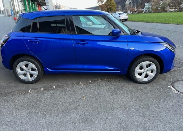 Vehicle image 4 Vehicle image 4