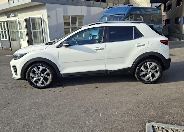 Vehicle image 5 Vehicle image 5