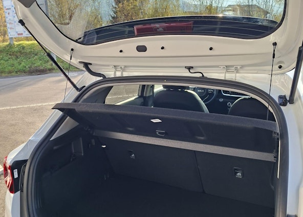 Vehicle image 4 Vehicle image 4