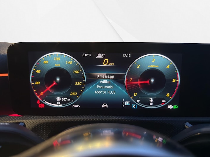 Vehicle image MERCEDES-BENZ A 180