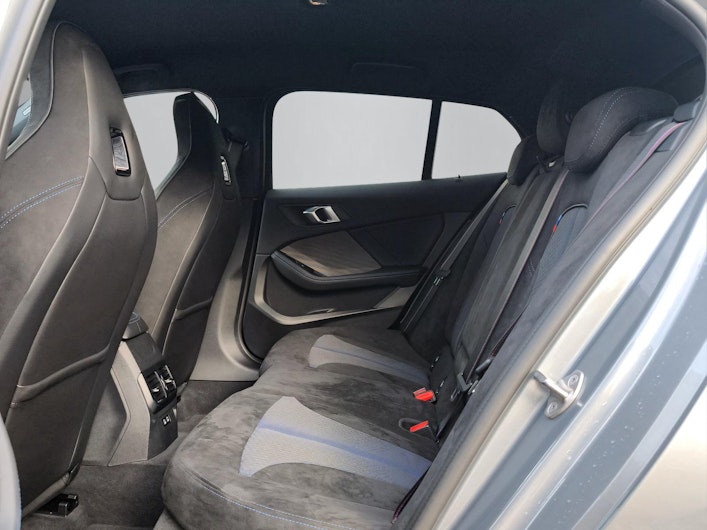 Vehicle image BMW 1 SERIES