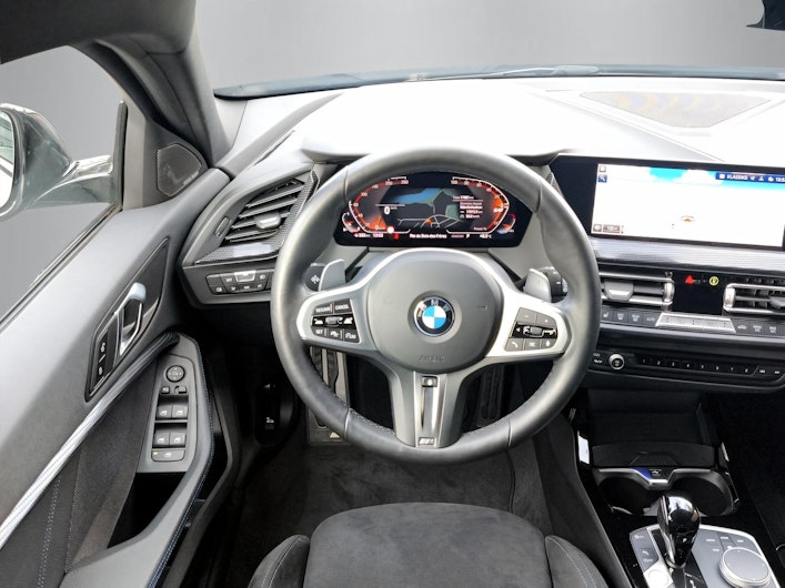 Vehicle image BMW 1 SERIES