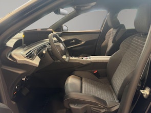 Vehicle image PEUGEOT 3008 1.2 Hybrid Allure Premium