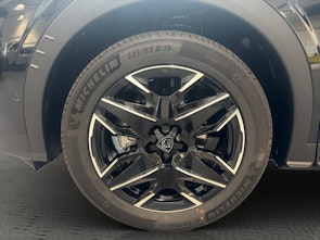 Vehicle image PEUGEOT 3008 1.2 Hybrid Allure Premium