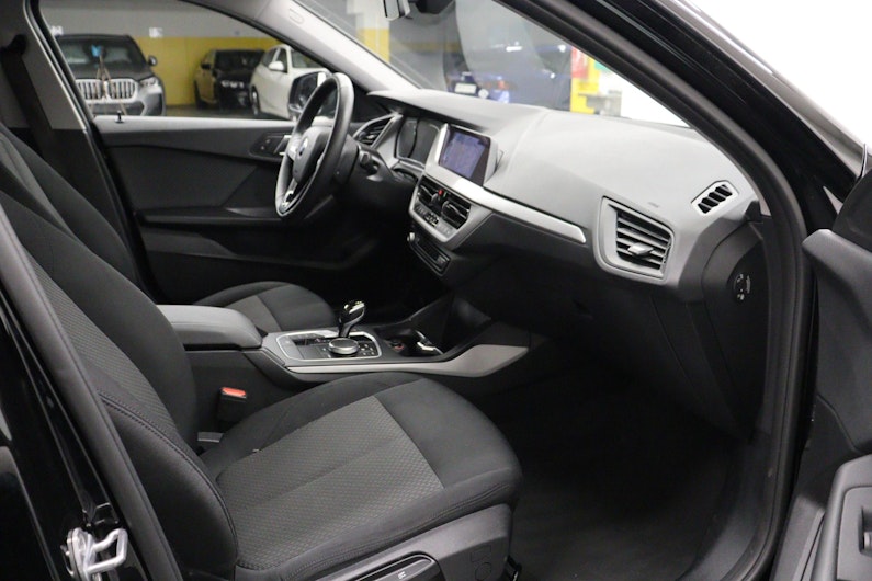 Vehicle image BMW 1 SERIES