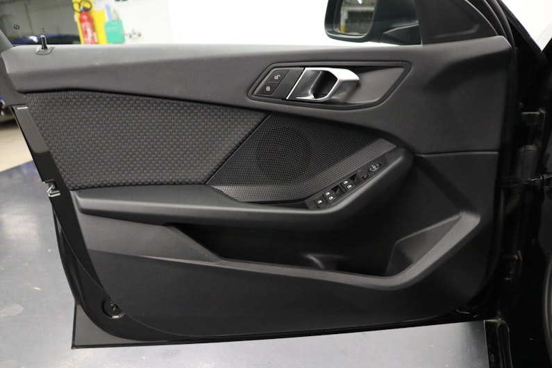 Vehicle image BMW 1 SERIES