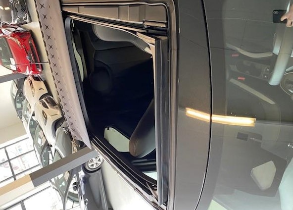 Vehicle image 18 Vehicle image 18