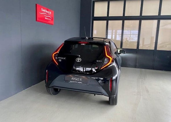 Vehicle image 5 Vehicle image 5