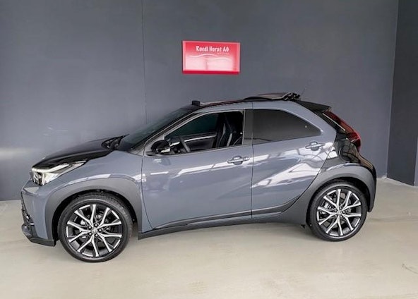 Vehicle image 2 Vehicle image 2