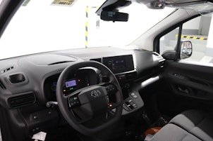 Vehicle image TOYOTA PROACE CITY Van L2 52KWh Active