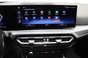 Vehicle image BMW 330e xDrive SAG Touring