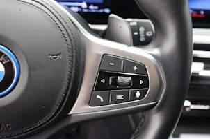 Vehicle image BMW 330e xDrive SAG Touring