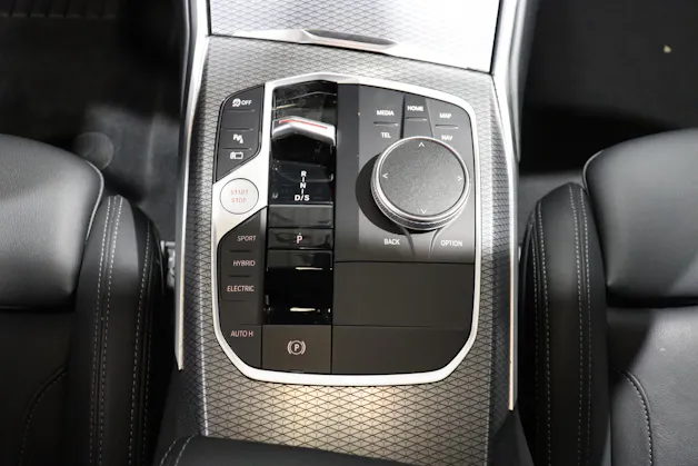 BMW 330e xDrive SAG Touring