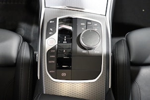 Vehicle image BMW 330e xDrive SAG Touring