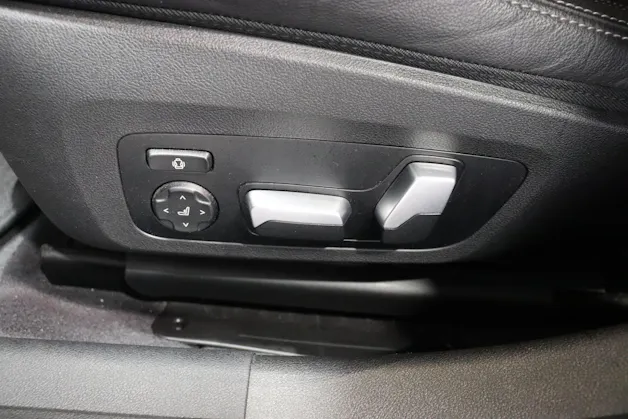BMW 330e xDrive SAG Touring