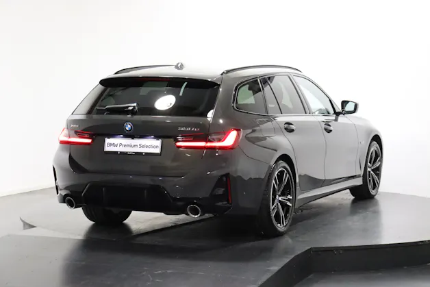 BMW 330e xDrive SAG Touring