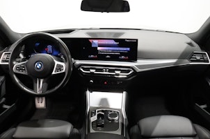 Vehicle image BMW 330e xDrive SAG Touring