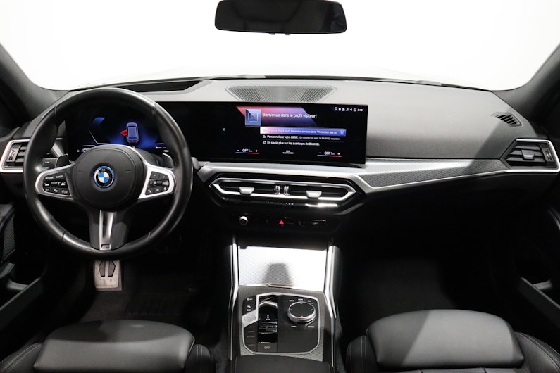 Vehicle image BMW 3 SERIES