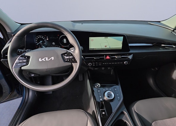 Vehicle image 10 Vehicle image 10