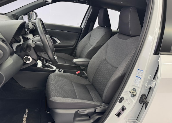 Vehicle image 8 Vehicle image 8