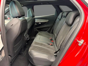 https://vehicle.imgix.net/4081868/c05899e7-4af5-43ff-a39a-bc50298d9052.jpg