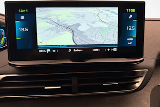 https://vehicle.imgix.net/4081868/e0bfed25-2d5c-41bb-aec2-495312d2bf85.jpg