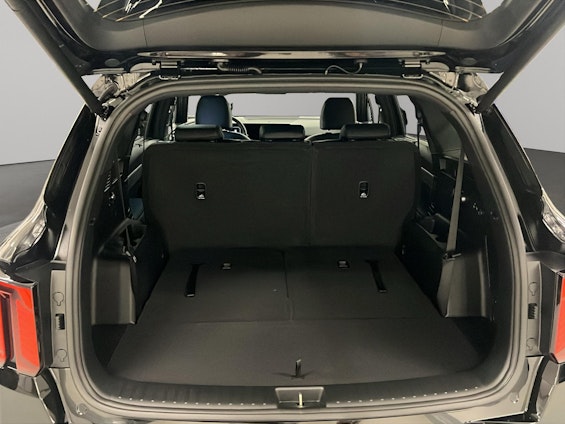 Vehicle image 4 Vehicle image 4