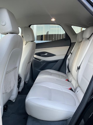 Vehicle image 15 Vehicle image 15