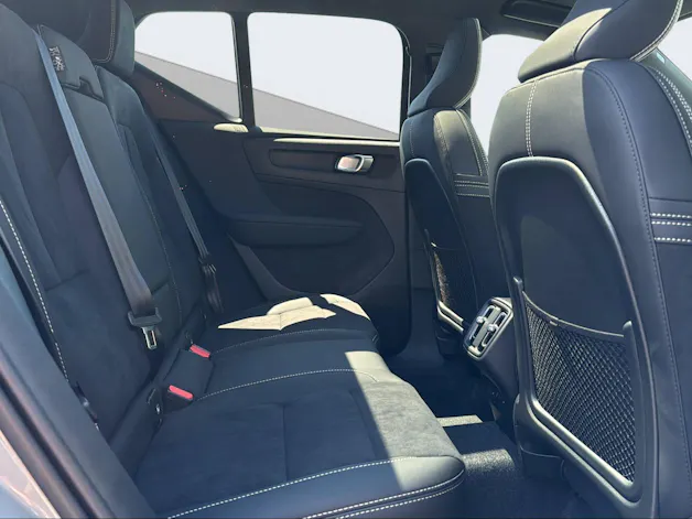 Volvo XC40 2.0 B4 MH Black Edition