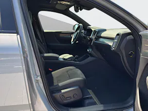 Volvo XC40 2.0 B4 MH Black Edition