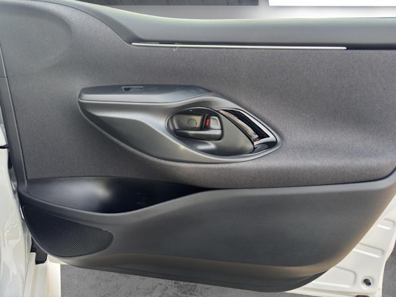 Vehicle image 15 Vehicle image 15