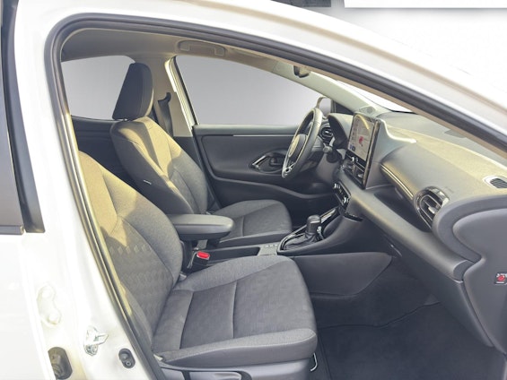 Vehicle image 14 Vehicle image 14