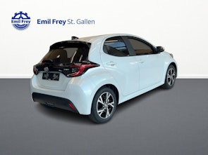 Vehicle image TOYOTA Yaris 1.5 VVT-i HSD Trend