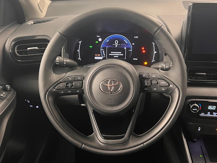 Vehicle image TOYOTA YARIS